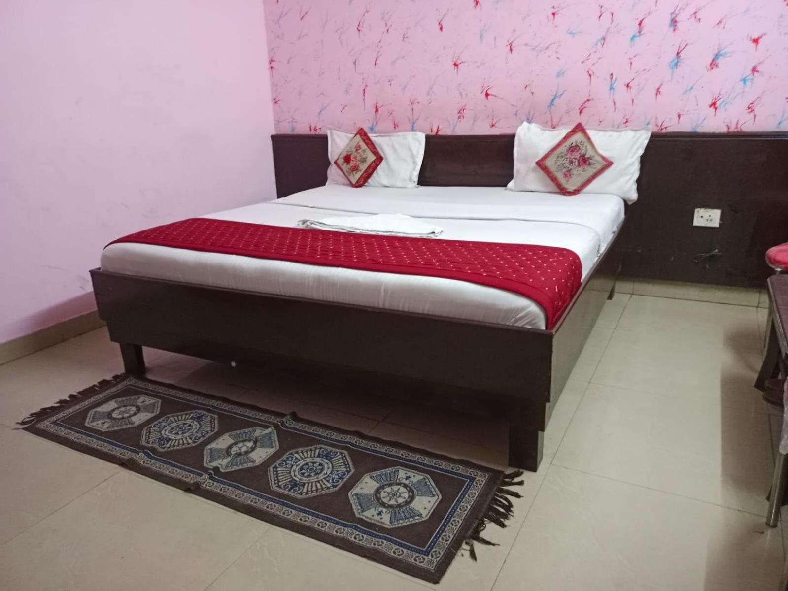 Airport Hotel Pariksheet Inn Νέο Δελχί Εξωτερικό φωτογραφία