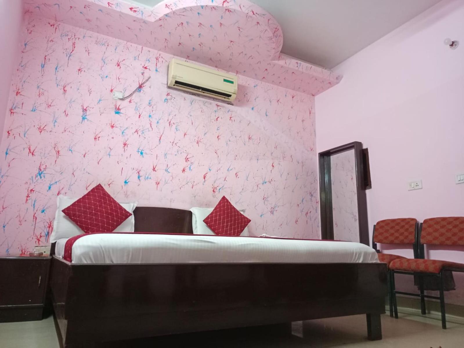 Airport Hotel Pariksheet Inn Νέο Δελχί Εξωτερικό φωτογραφία