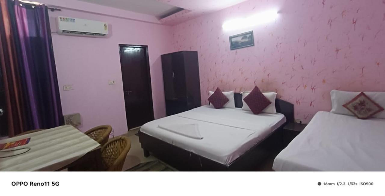 Airport Hotel Pariksheet Inn Νέο Δελχί Εξωτερικό φωτογραφία