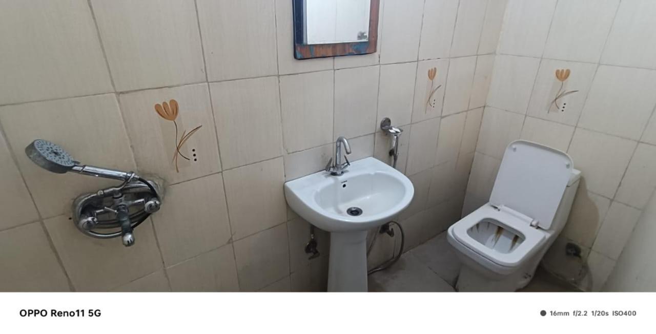 Airport Hotel Pariksheet Inn Νέο Δελχί Εξωτερικό φωτογραφία