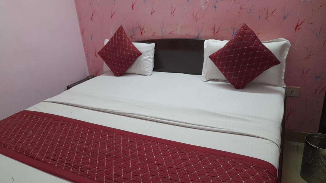 Airport Hotel Pariksheet Inn Νέο Δελχί Εξωτερικό φωτογραφία